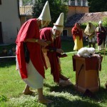 Esaminando il fegato dell'agnello appena sacrificato...